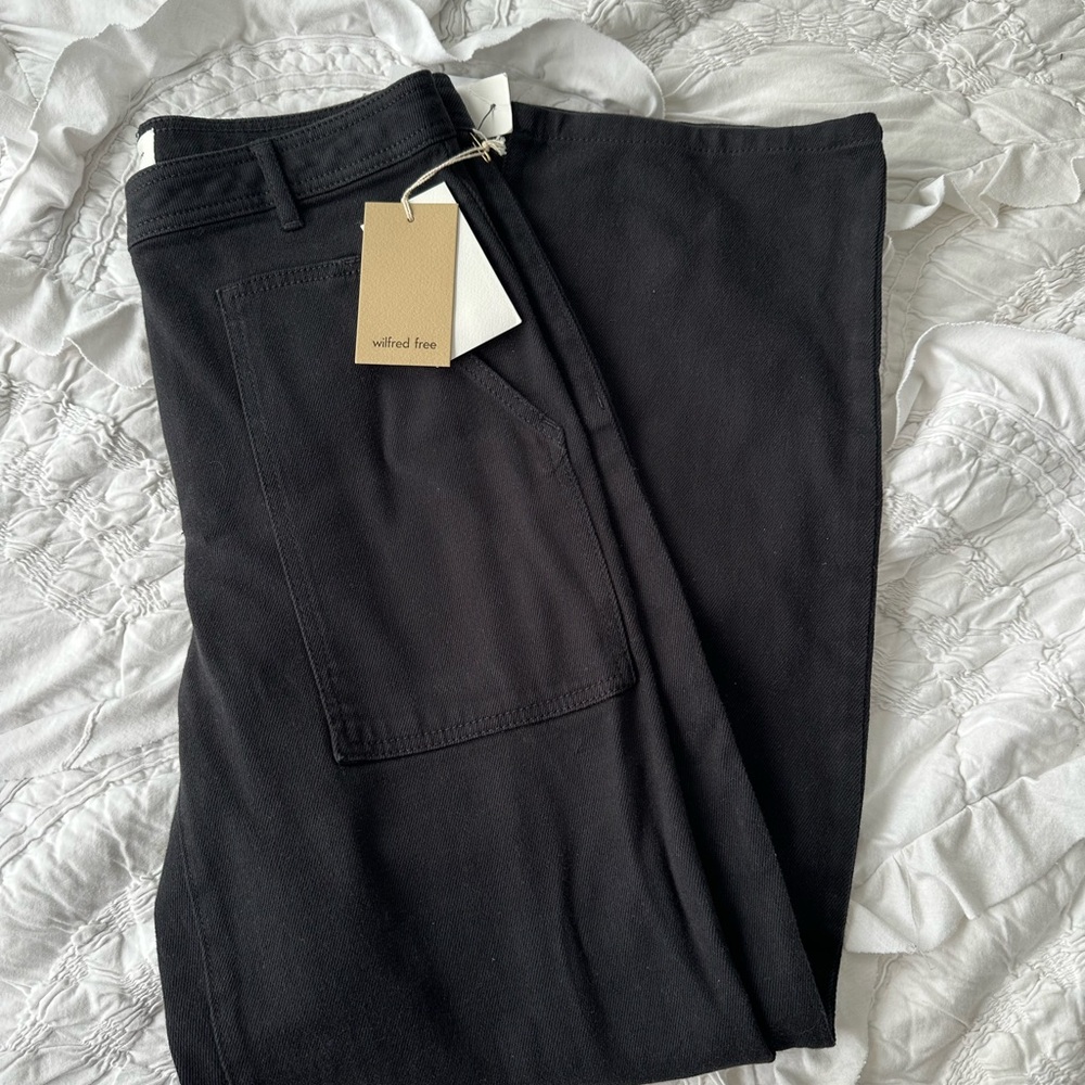 Aritzia Wilfred Free Black Straight Leg Pants